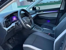 Volkswagen Golf VIII