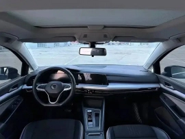 Volkswagen Golf VIII